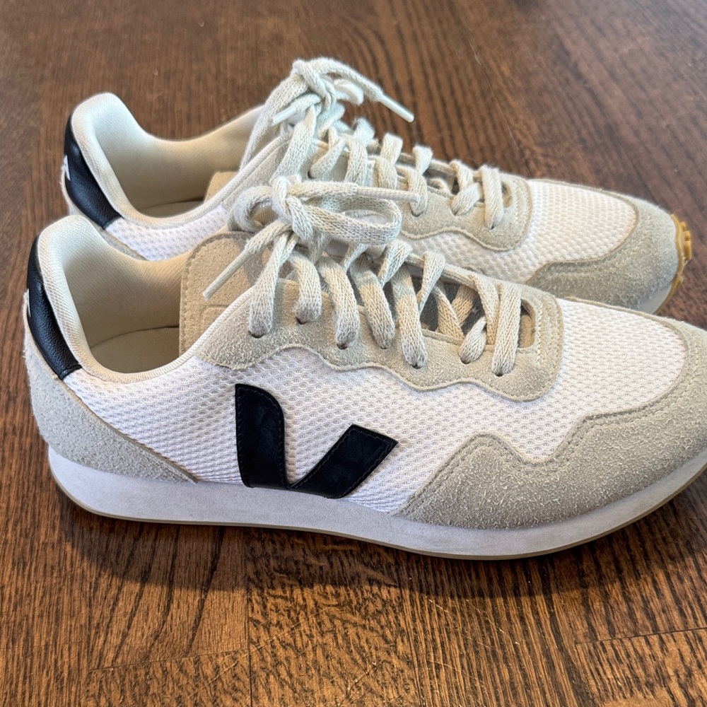 Veja Sneakers